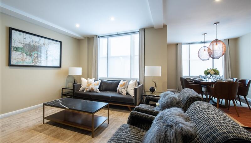 3 bed property in 39 Hill Street, London, London